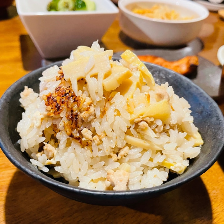 旬が美味しい☆筍と鶏（ or 豚）の炊き込みご飯